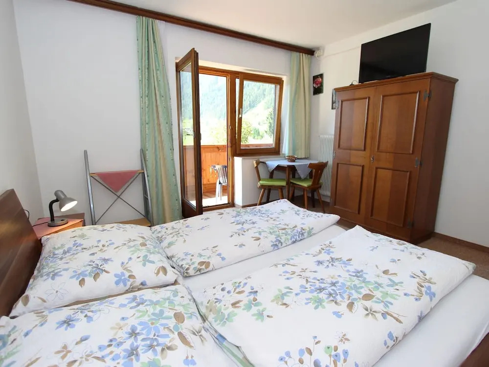 Apartment in Maishofen near Ski Slopes
