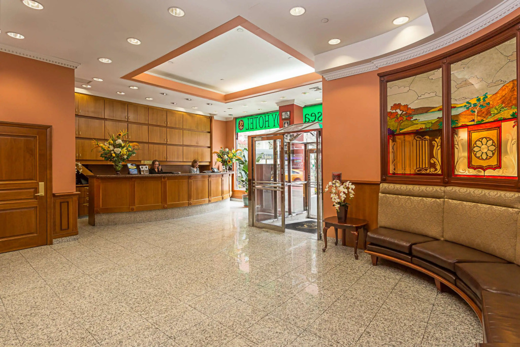 Chelsea Savoy Hotel