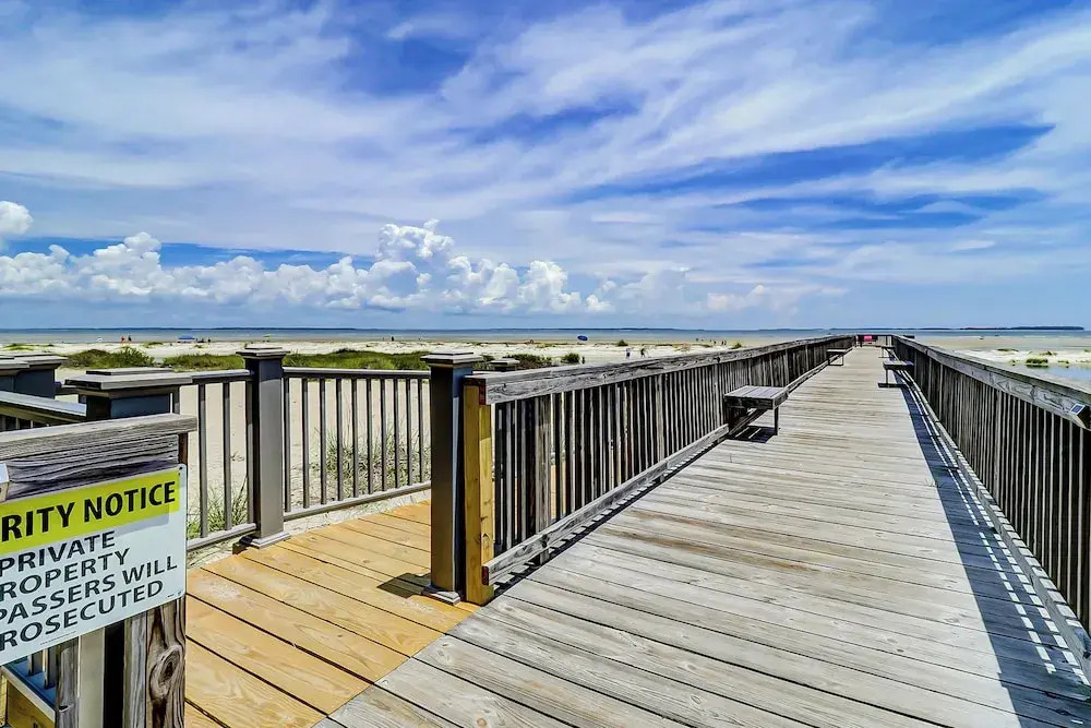 Walk to Sea! Hilton Head Haven w/ Pool Access