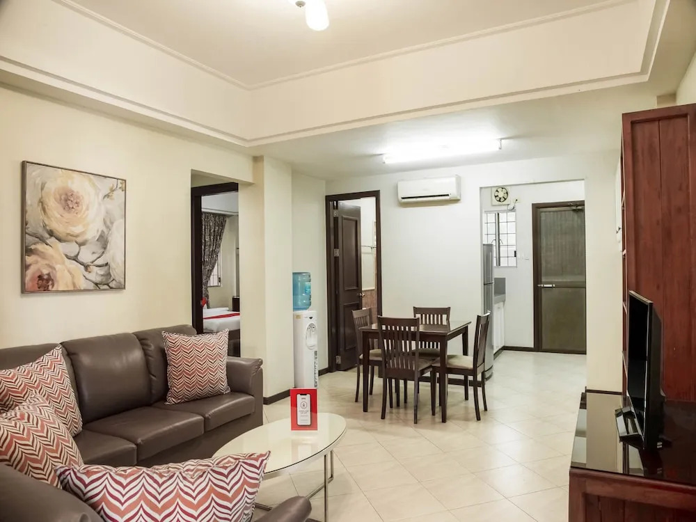 Oyo 211 las Palmeras Apartelle