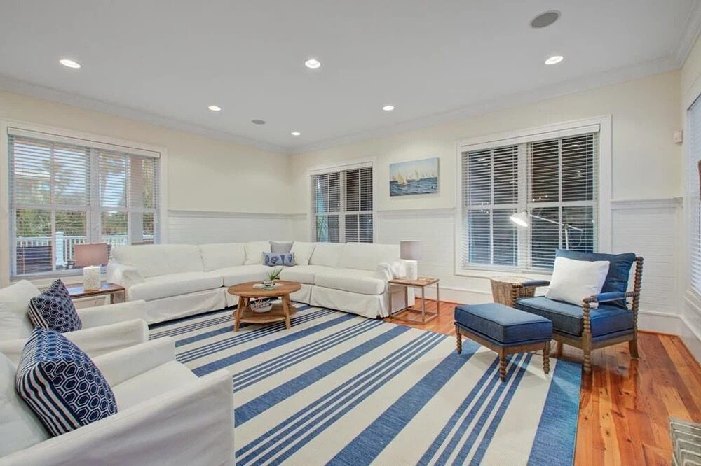 1 Palm Court
