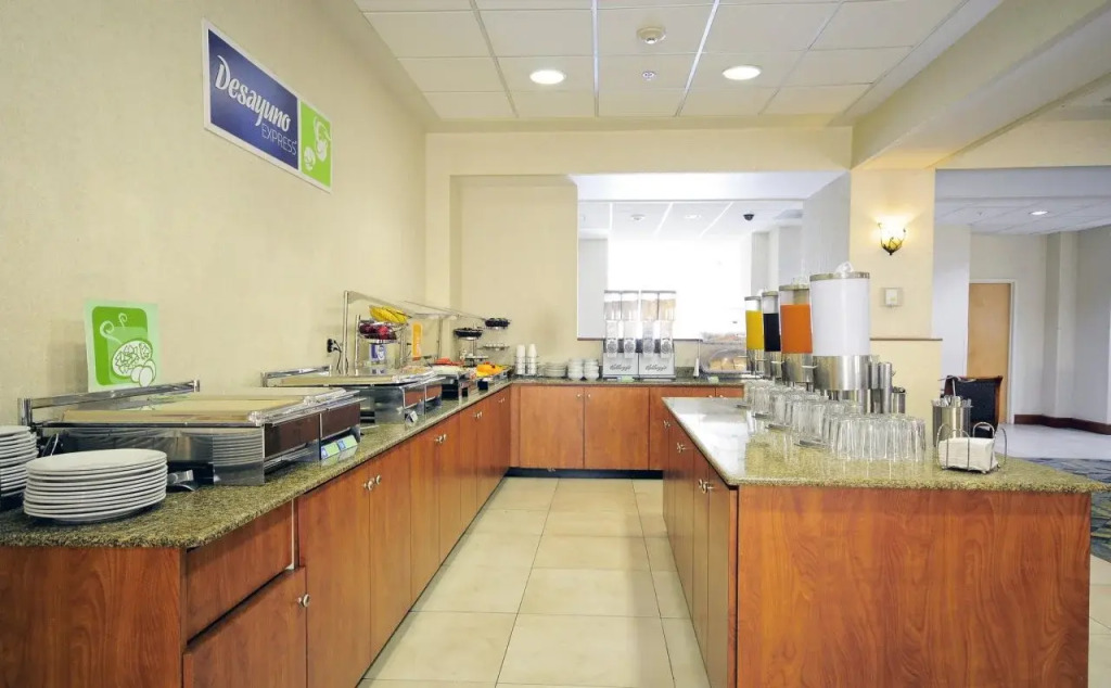Holiday Inn Express & Suites Toluca Zona Aeropuerto by IHG