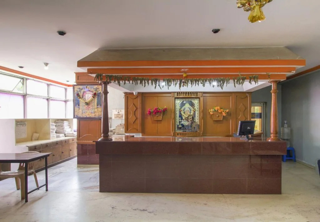 OYO Flagship 42700 White Sand Guest House