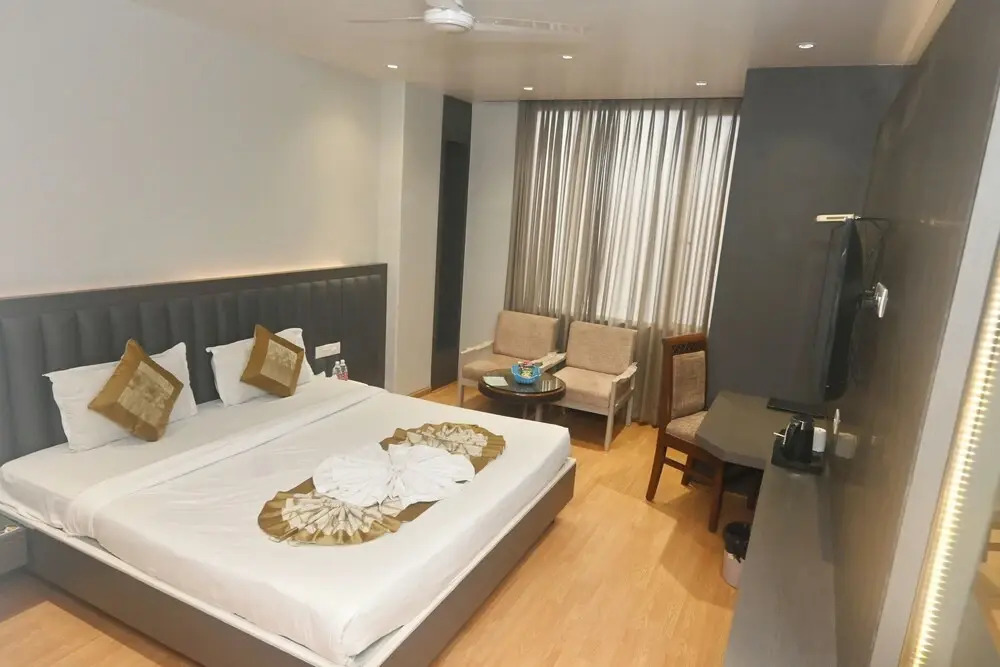 Simran Heritage(Business Hotel