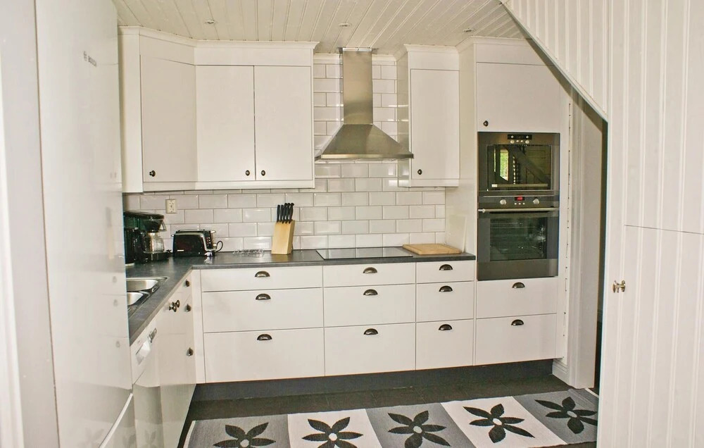 Beautiful Home in Vetlanda With 3 Bedrooms and Wifi
