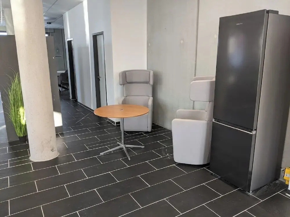 BUSINESS-MOTEL, free massage chairs, secure XL-Parking, 24h-Checkin