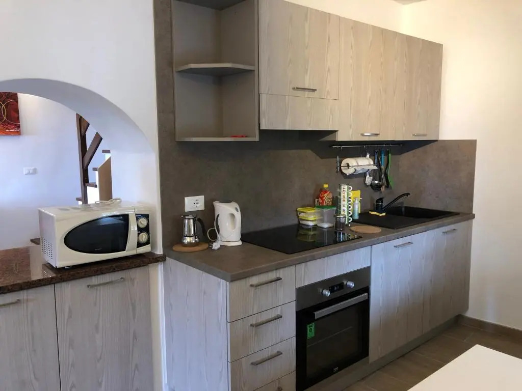 Casa indipendente su due livelli in Liguria-vista mare 6-7 Posti