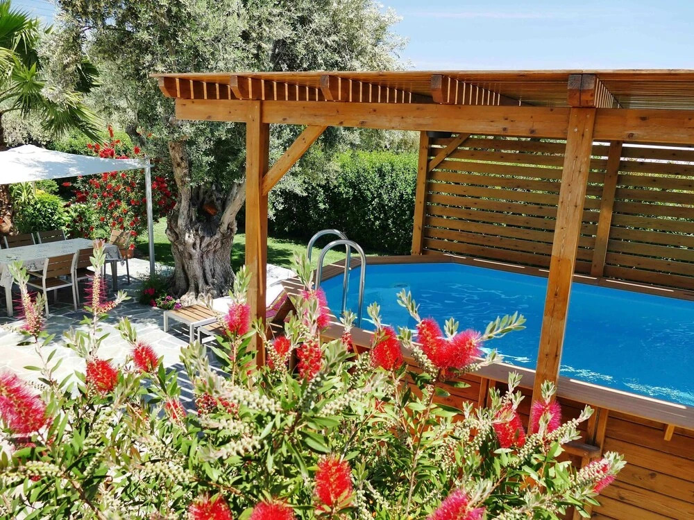 Home With Small Pool 37 Km From Athens Easily Accessible By Public Transport