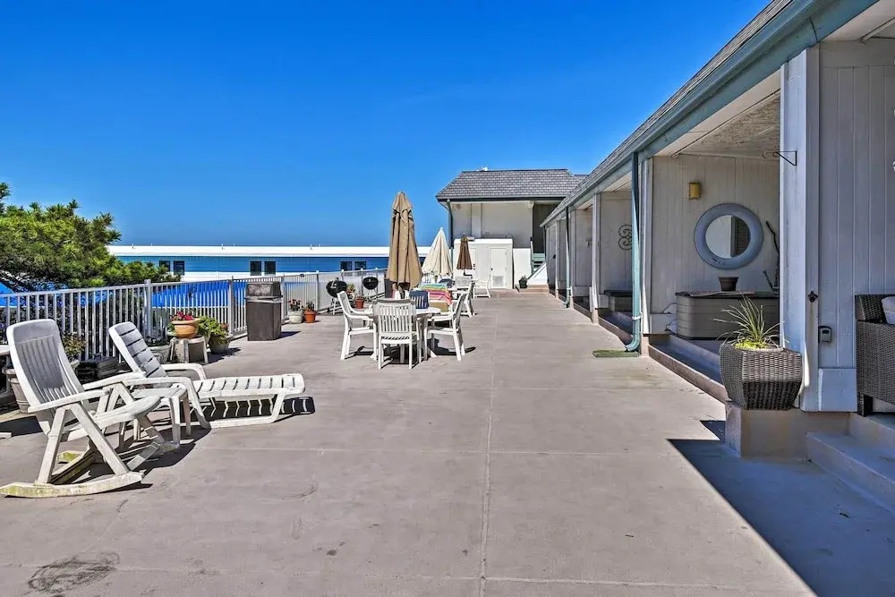 Oceanfront Resort Studio on Virginia Beach!