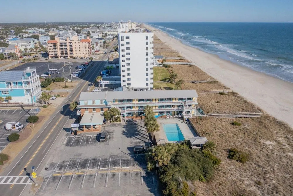 Oceaneer Hotel