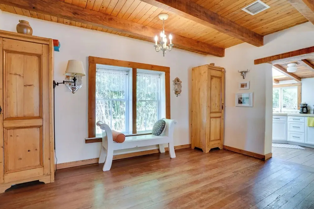 Patagonia Cottage w/ Patio & Yard: Walk to Town