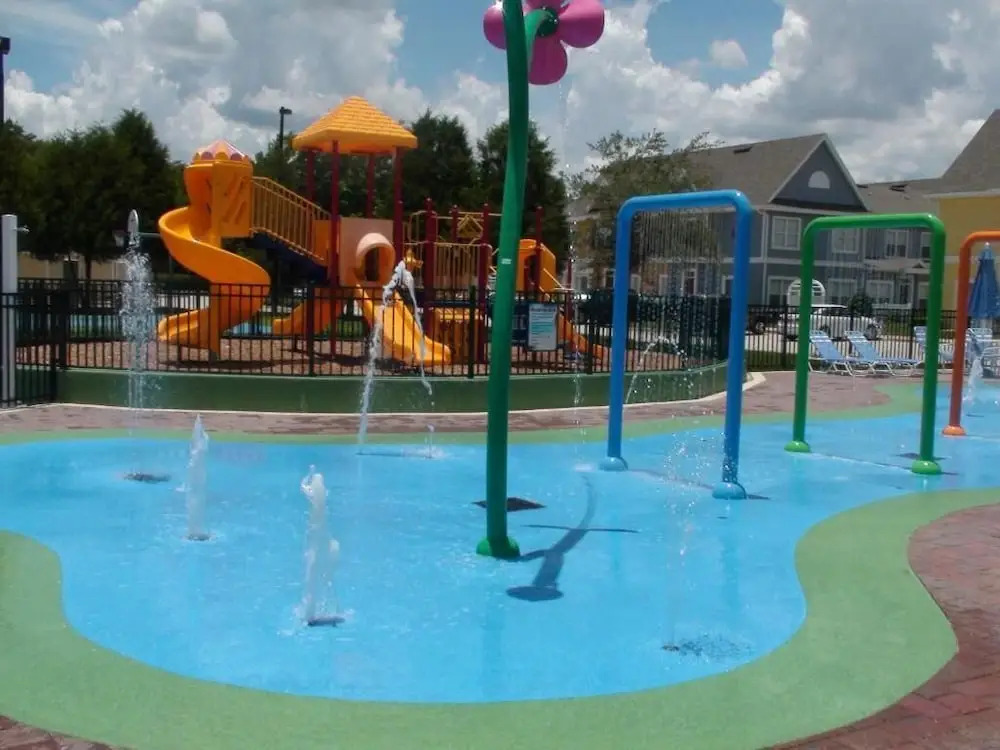 Townhouses Condos With Fantastic Resort Facilities