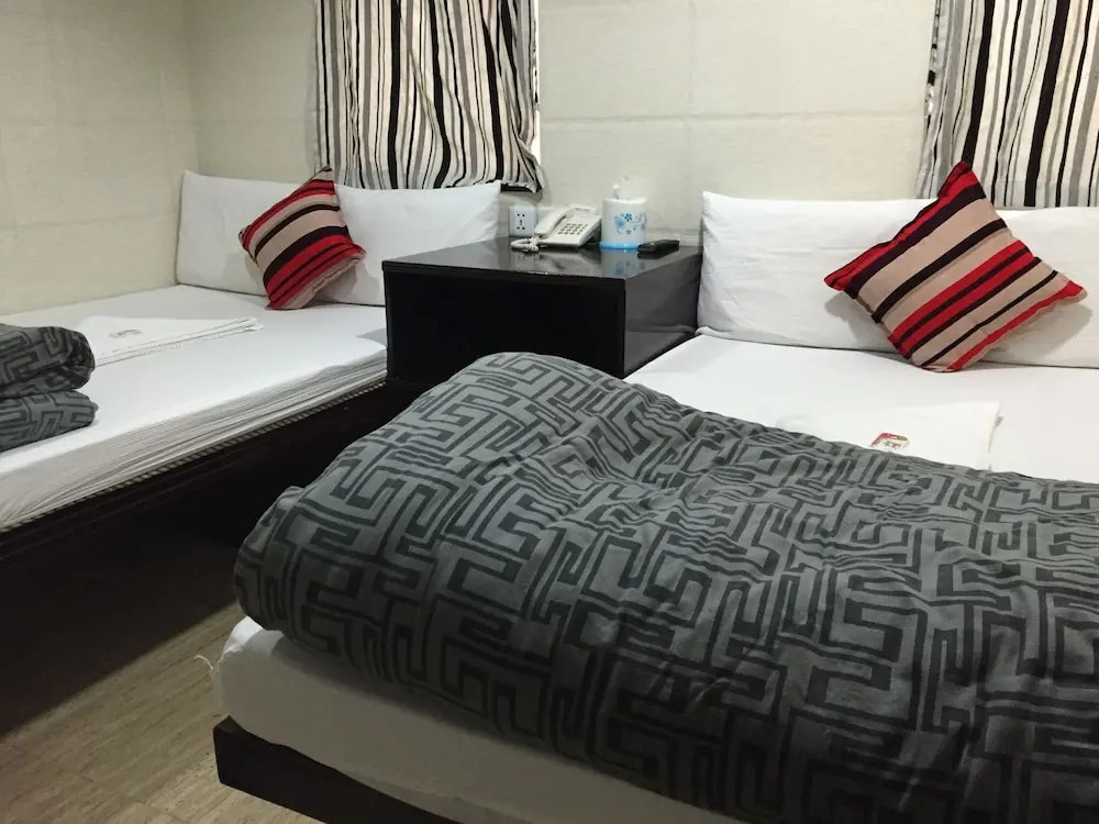 Simplex Guest House