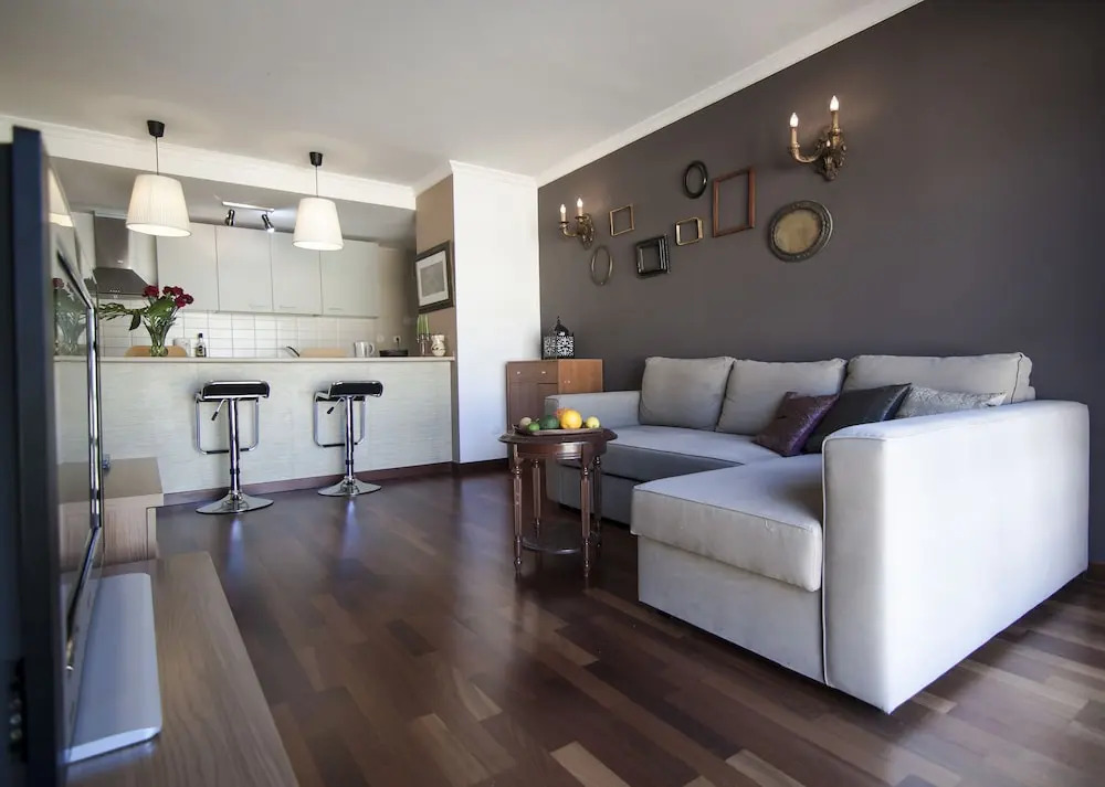 Castillo Apartments