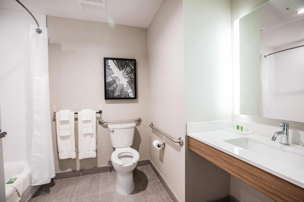 Holiday Inn Hotel & Suites Calgary South - Conference Ctr by IHG