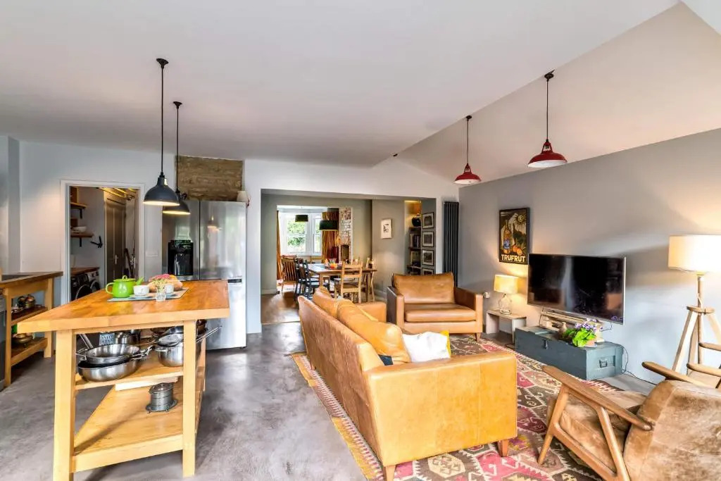 Spacious and elegant Oxford House