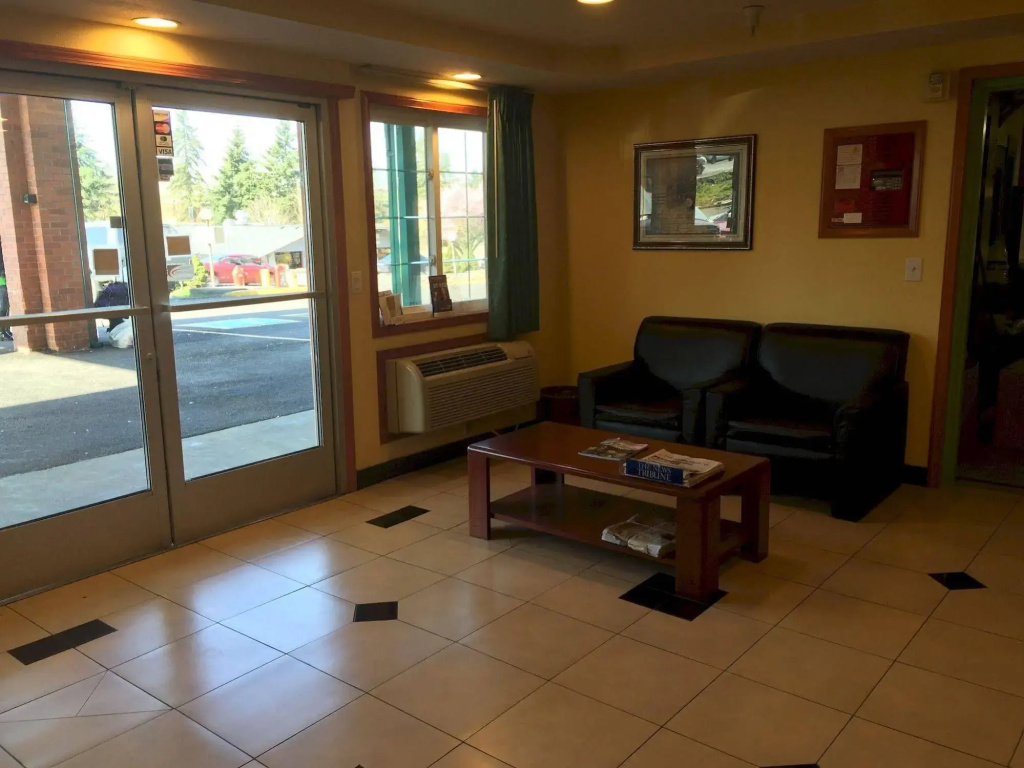 Basecamp Puyallup a Travelodge by Wyndham