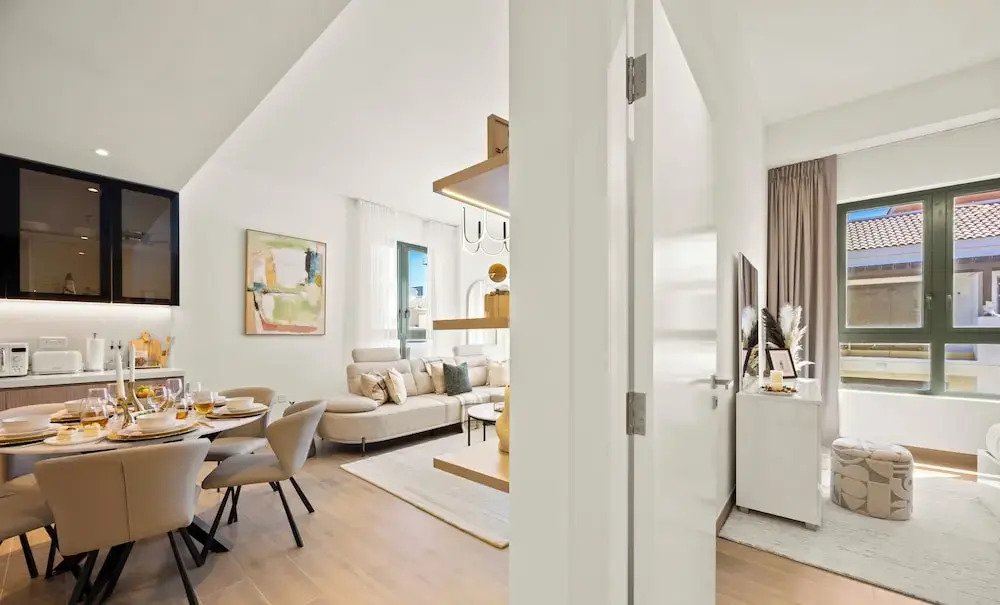 Bayfront 1BR in La Sirene 2 Seaport View