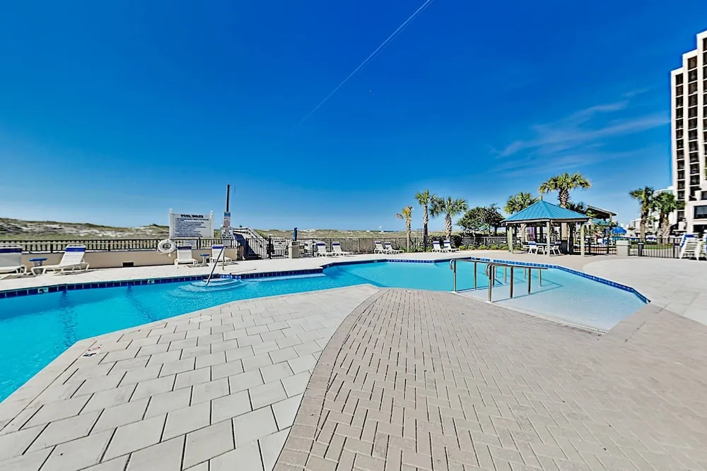 Updated Beachside #907 - 2 Br Condo