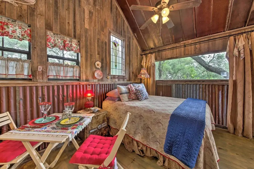 Snuggle Inn Wimberley Cabin w/ Fire Pit + Deck