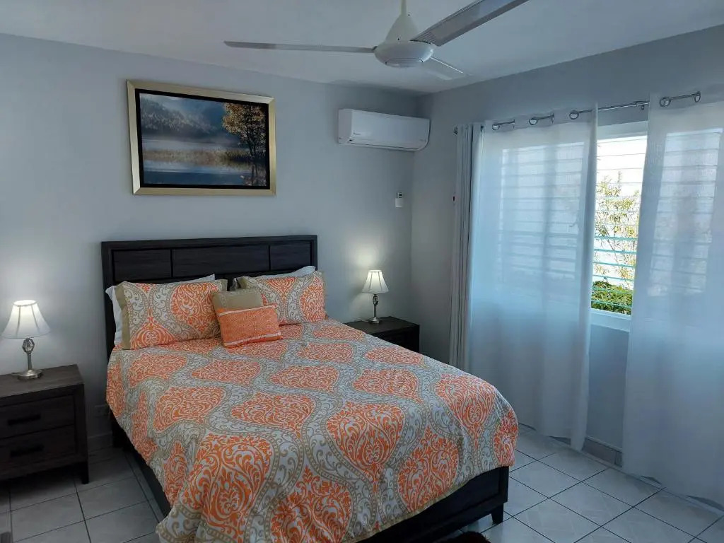 Contemporary Ocean view 2bed Carib Ocho Rios Condo