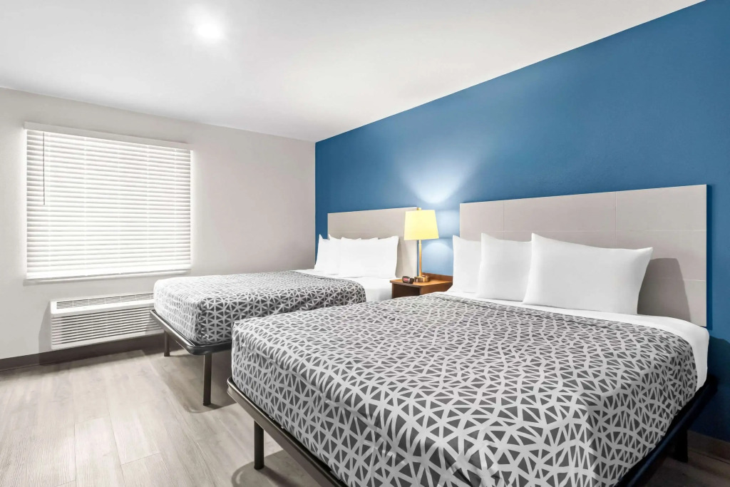 WoodSpring Suites South Houston Hobby