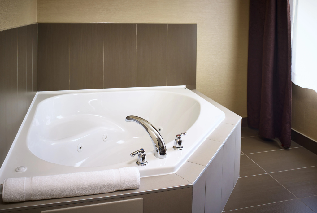 Holiday Inn Express & Suites Timmins by IHG