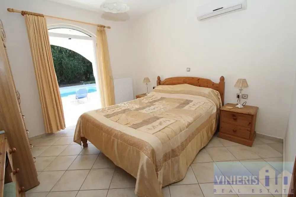 Spacious 5 Bed Villa With Pool in Kefalonia