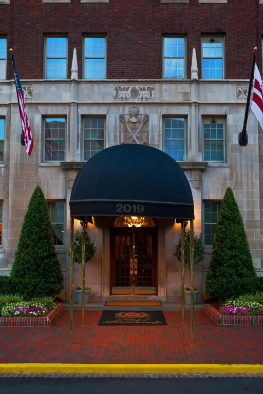 Hotel Lombardy