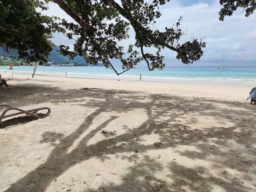 2-bed Apt, Sleeps 5, Near Beau Vallon Beach