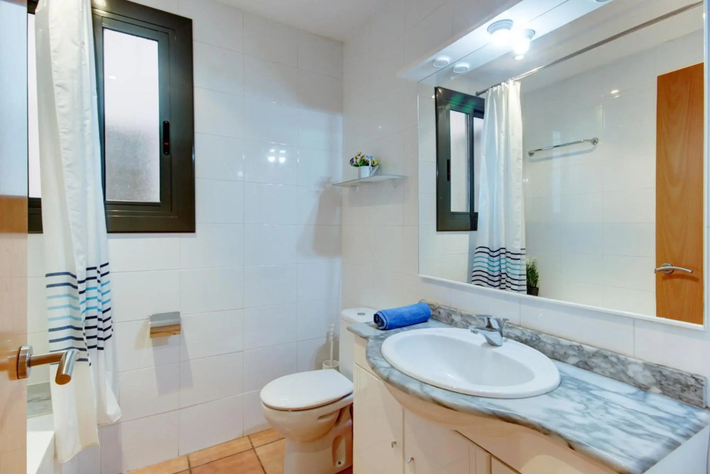 Llevant 3 1 Centro Roses - Barneda Premium