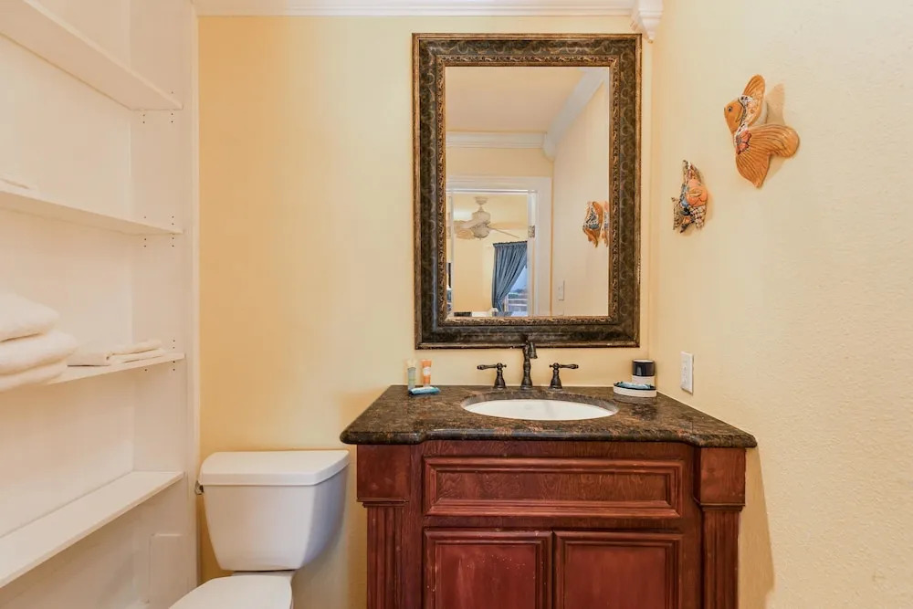 Maravilla Condos - Anchors Away