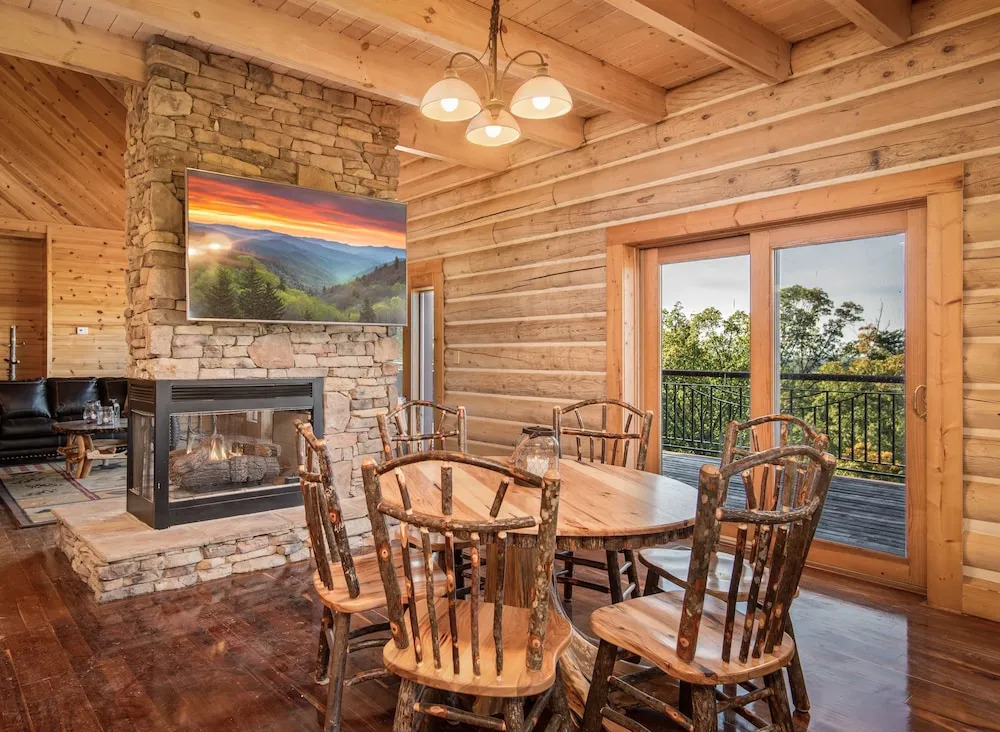 Tanglewood Mountain Lodge 8 Bedrooms 5 Bathrooms Home