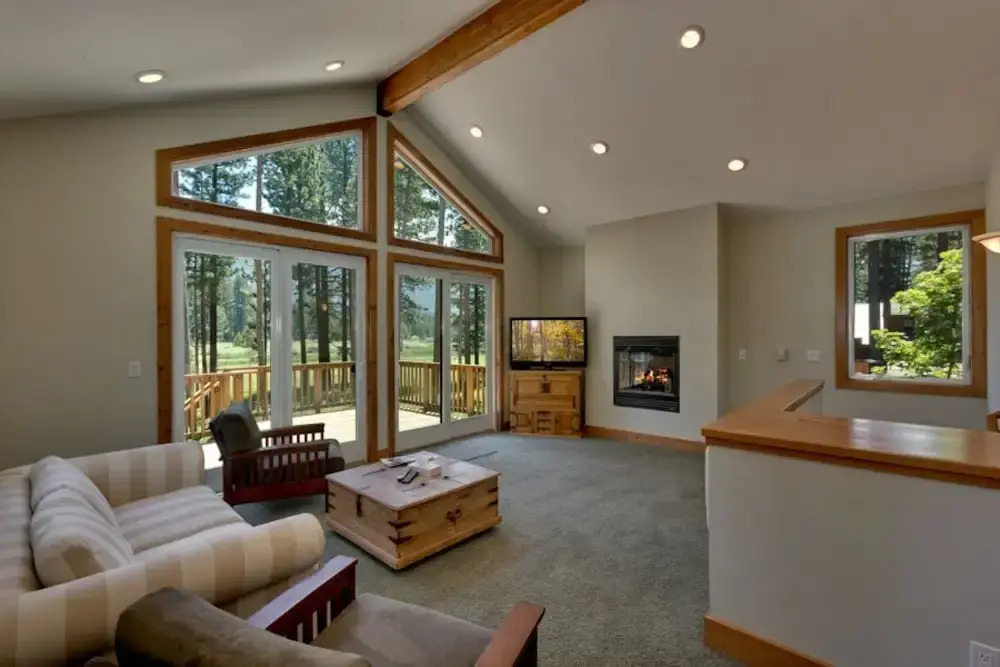 Bijou Lodge 5 Bedrooms 4 Bathrooms Home