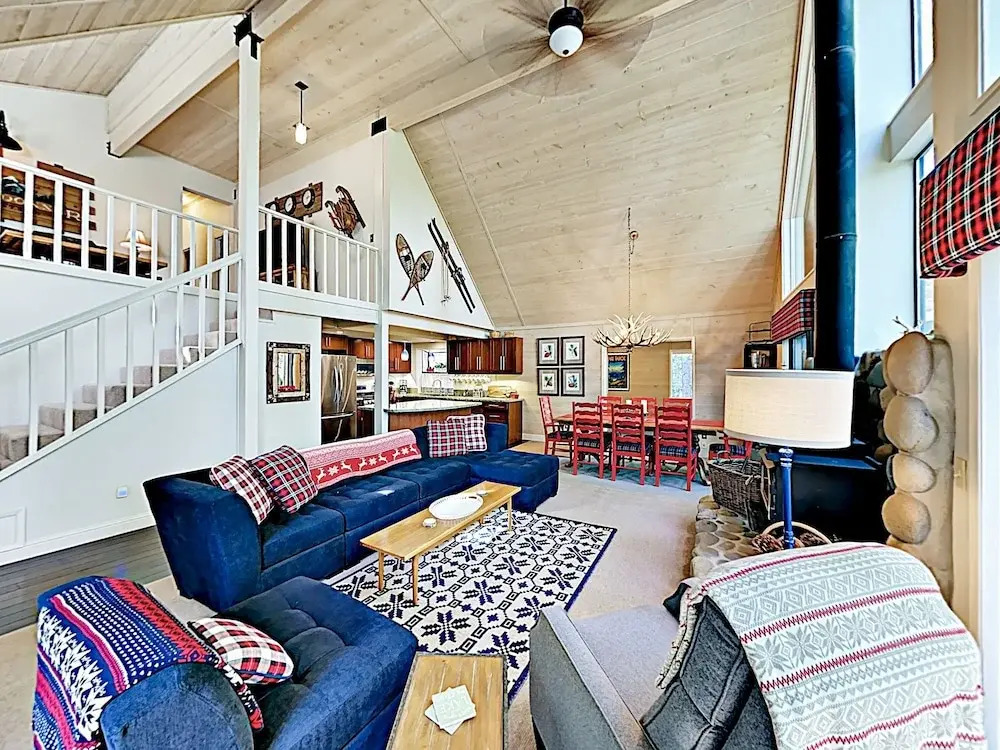 New Listing! Modern W/ Pool & Private Garage 4 Bedroom Home