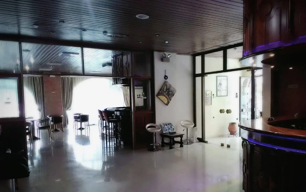 Paradise Hotel