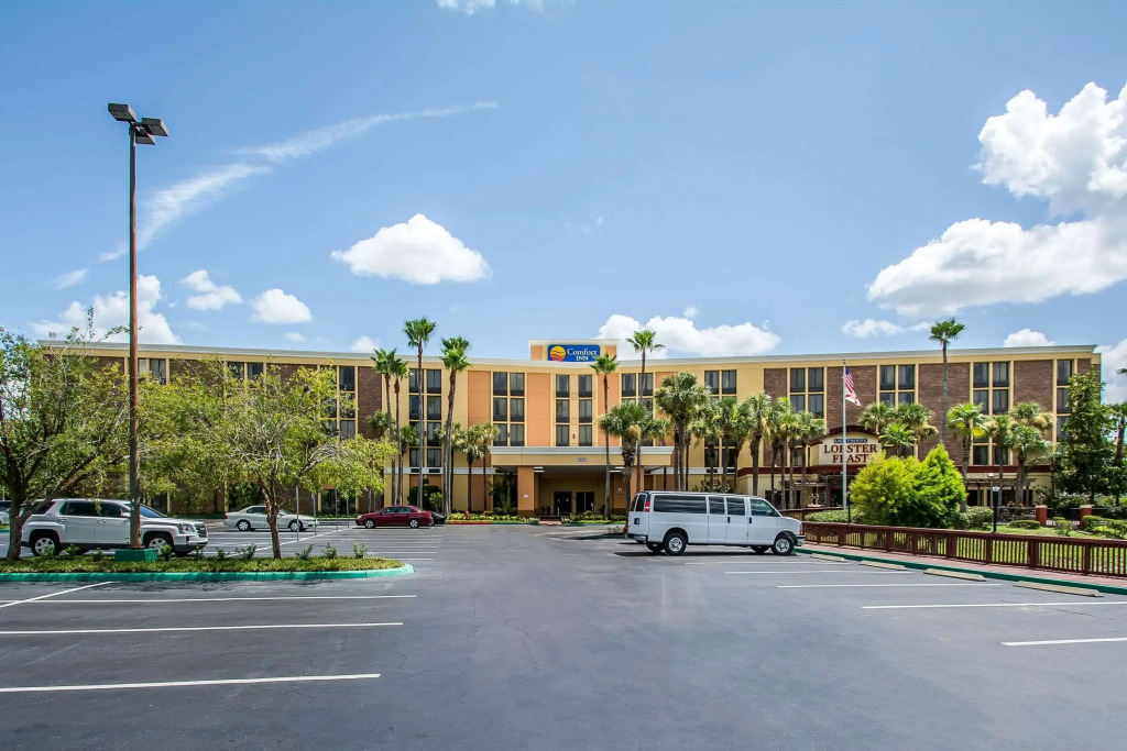 The Adventure Hotel by the Parks