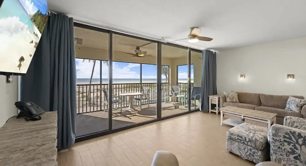 Mariners Boathouse and Beach Resort by CoolVacay