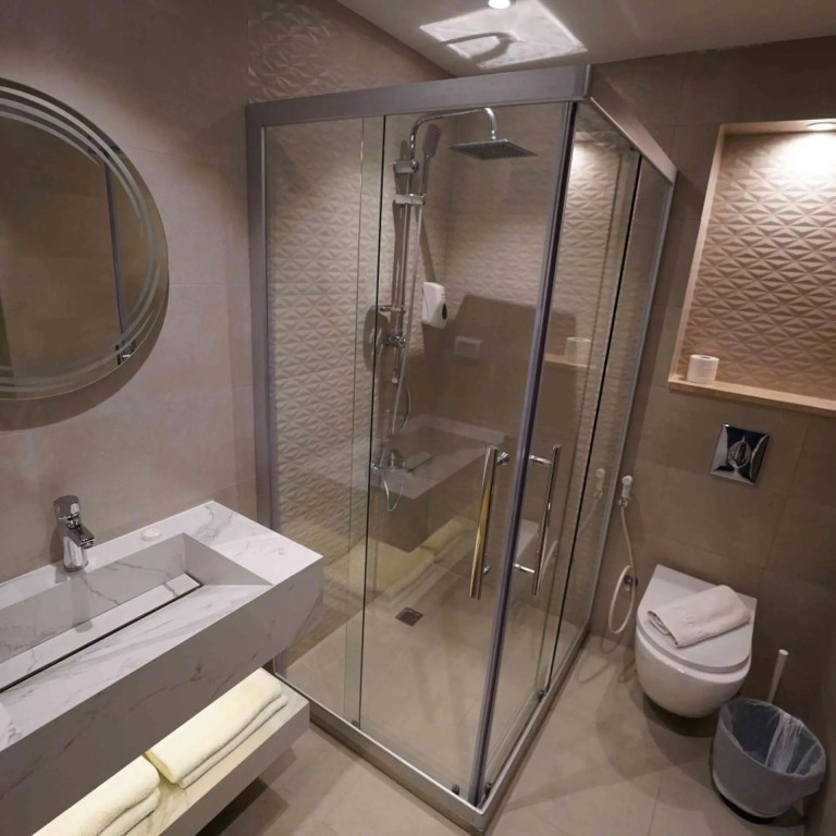 Red Carpet Hotel & Suites
