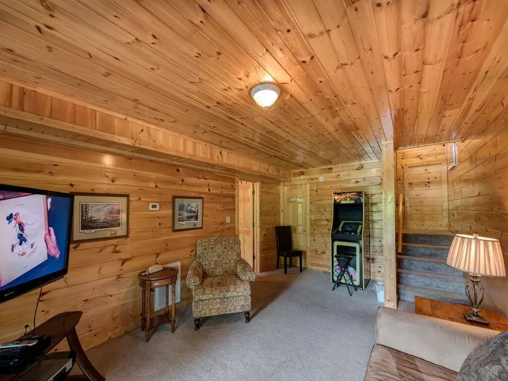 Triple Mountain View - Three Bedroom Cabin