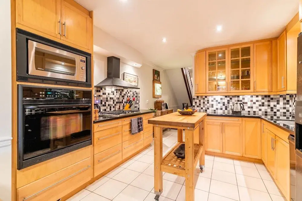 Spectacular Two Storey 3 Bedroom