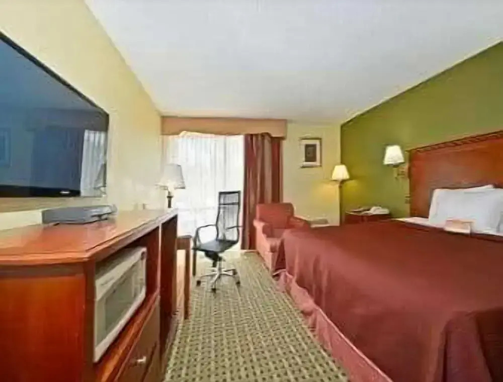 Howard Johnson Clifton