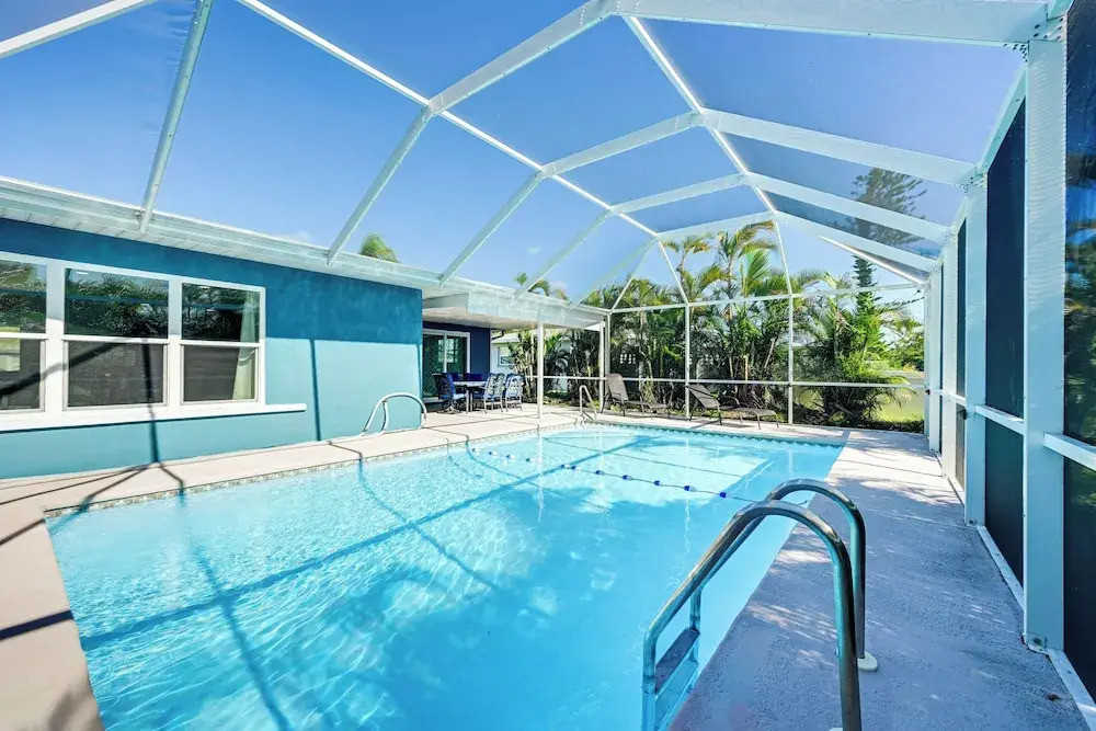 Florida Gulf Coast Getaway: Pool + Screened Lanai!