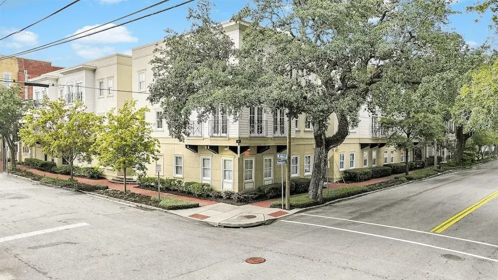 2 Suites Walkable Historic District + Free Parking The Juliette by Avantstay