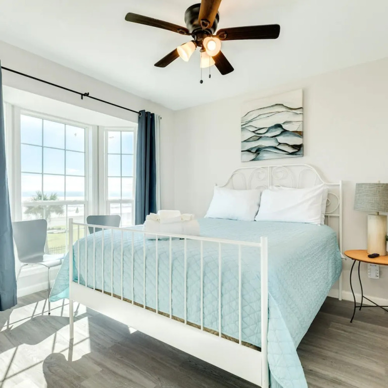 Seaside and Breezy Condo at the Victorian