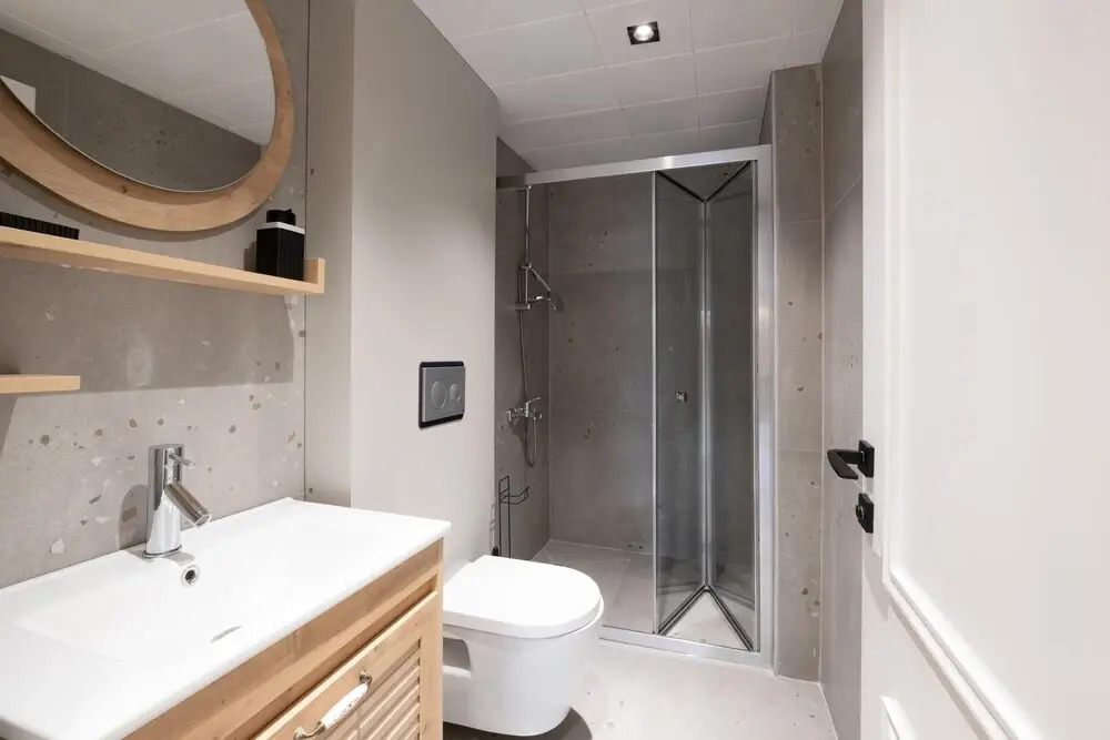 Wolf Suites