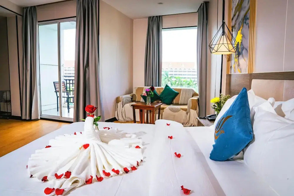 Sunshine Hotel