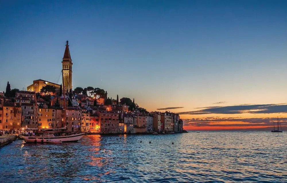 Awesome Home in Rovinj with Hot Tub, WiFi & 2 Bedrooms