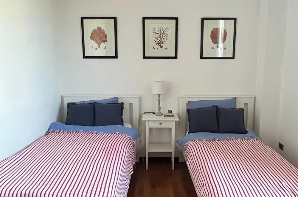 Tuscan Villa 5mins From Beach, Sleeps 8, ev Point