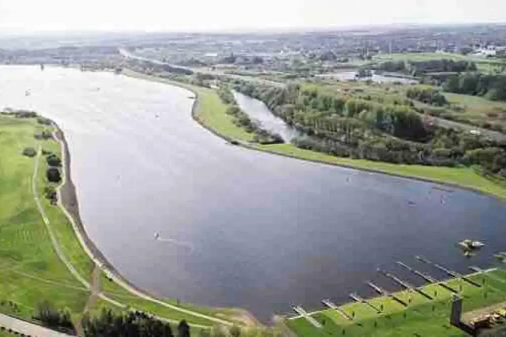 Stunning Luxury Apartment Near Motherwell